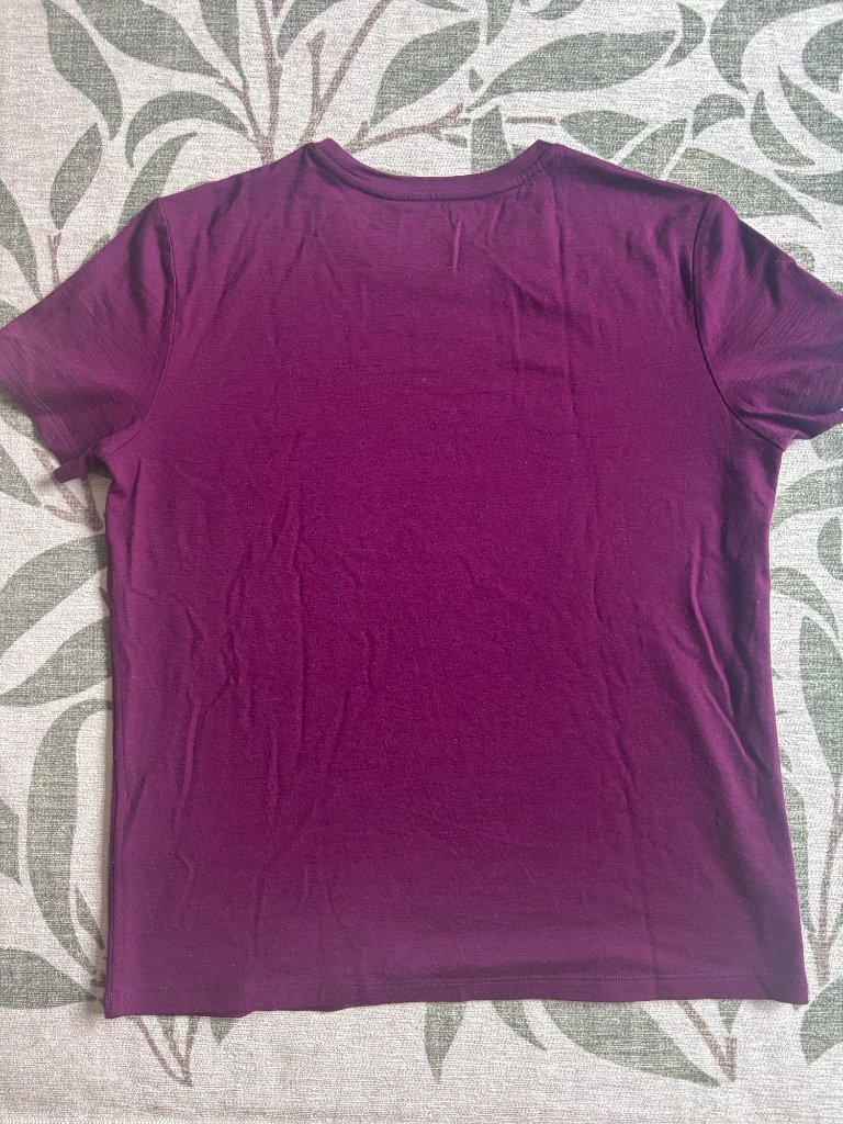 Unbound Merino Women's Crew Neck Tee Size Small - Excellent Condition - Merlot — image 2 of 4